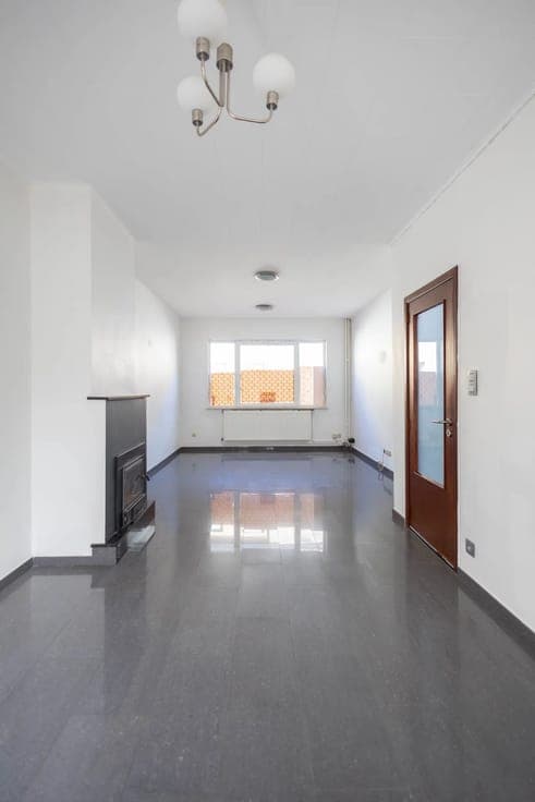 4-bedroom house with veranda/courtyard