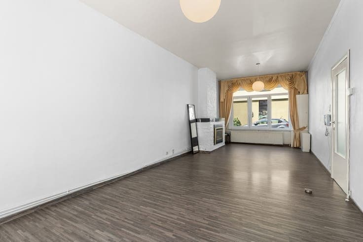 Spacious 5-bedroom semi-detached in Brugse Poort