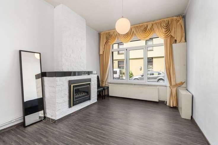 Spacious 5-bedroom semi-detached in Brugse Poort