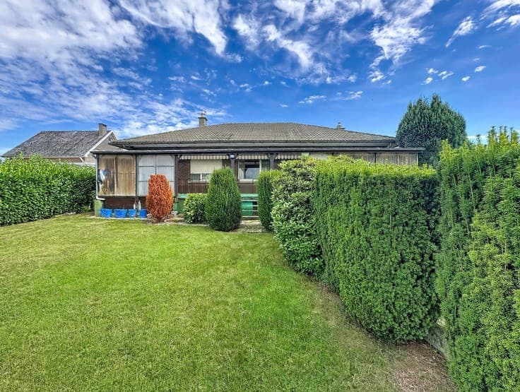 A 3-bedroom bungalow in a very quiet location