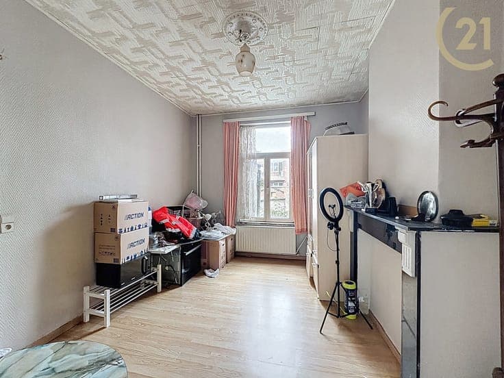 ingle-family house to renovate – great potential & location