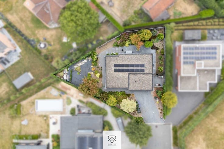 Tijdloze architectenwoning in het groene Louise-Marie te ...