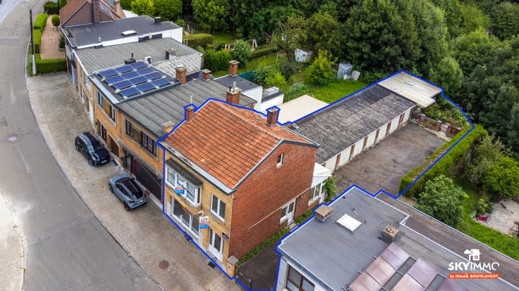SUPERBE MAISON 3 CHAMBRES -8 GARAGES -JARDIN - SERRE - LIEGE