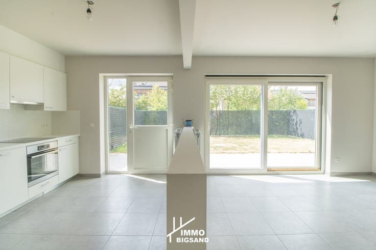 Halfopen nieuwbouwwoning te koop in rustige woonwijk met ...