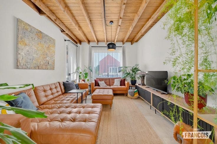 Charming, renovated home with a beautiful garden and 2 bedr…