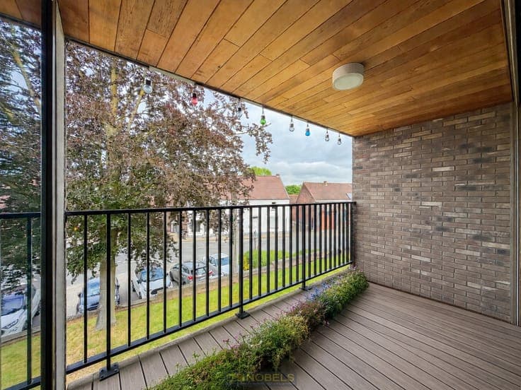 Te koop, assistentieflat in recente residentie aan de ker...