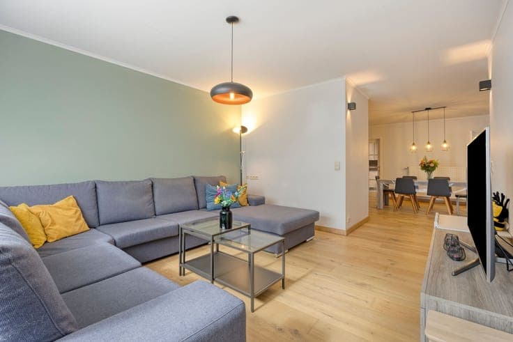 RUIME GEZINSWONING MET 3 SLAAPKAMERS EN LEUKE TUIN