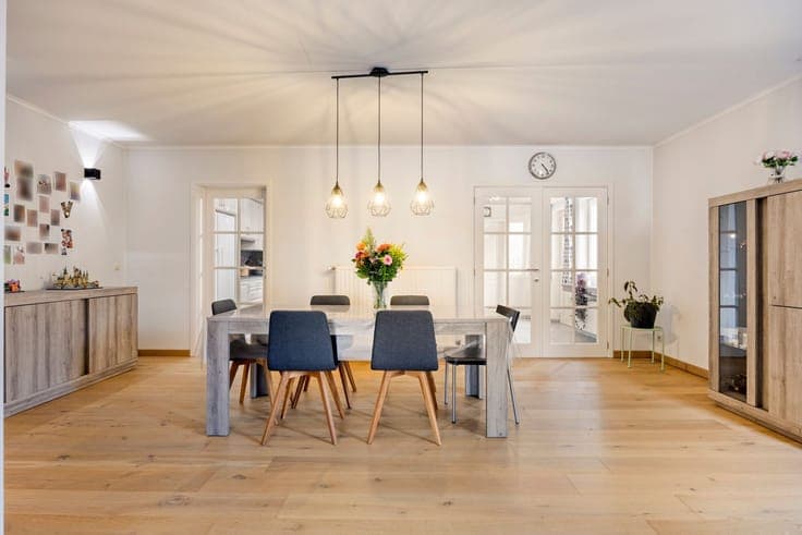 RUIME GEZINSWONING MET 3 SLAAPKAMERS EN LEUKE TUIN