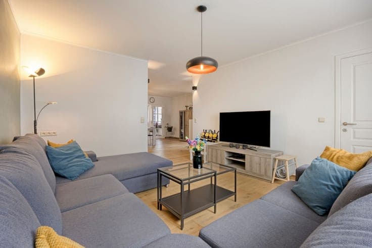 RUIME GEZINSWONING MET 3 SLAAPKAMERS EN LEUKE TUIN