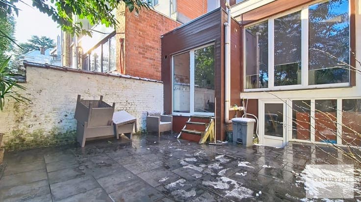 Fully leased investment property - Quartier Dewand