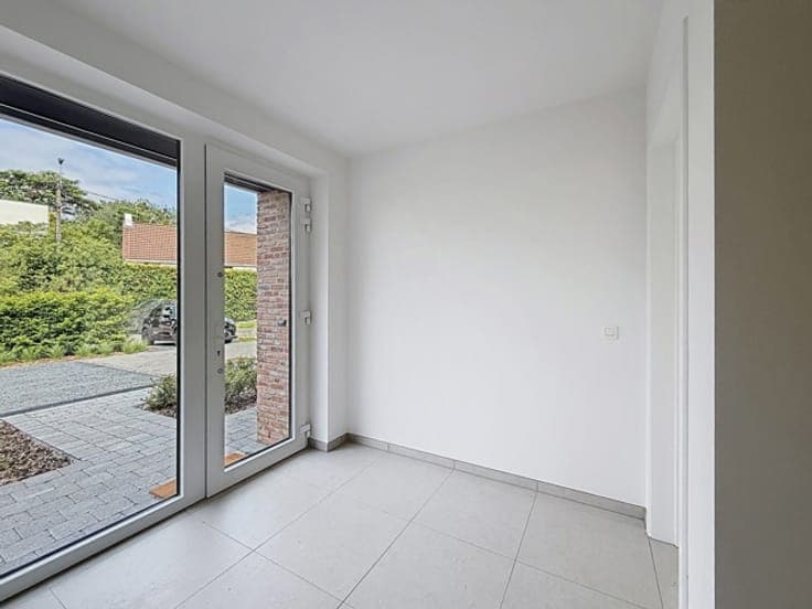 Spacious newly built semi-detached VILLA