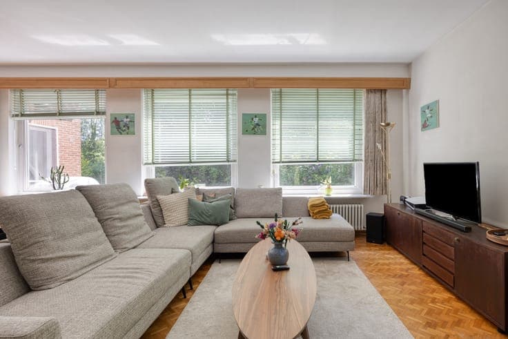 Character villa with 5 bedrooms near Genk