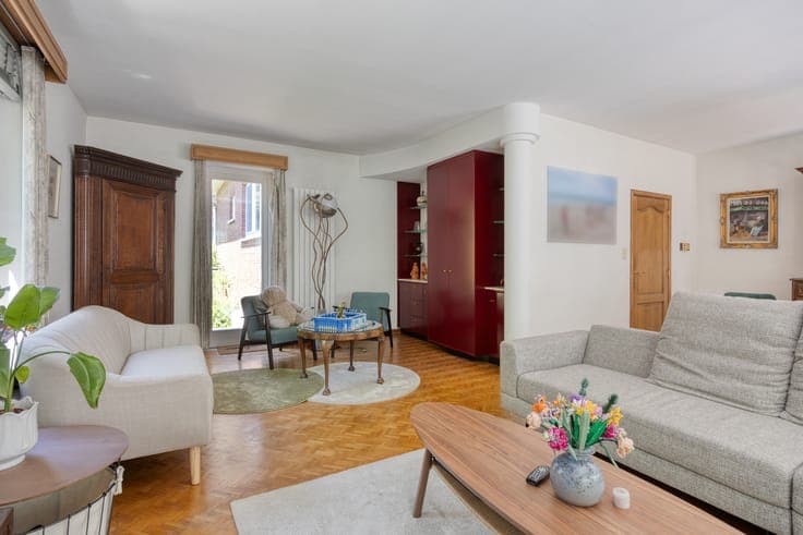 Character villa with 5 bedrooms near Genk