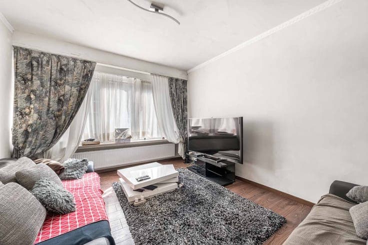 Renovated family home · 3 bedrooms · 179 m² · Garage · Boom