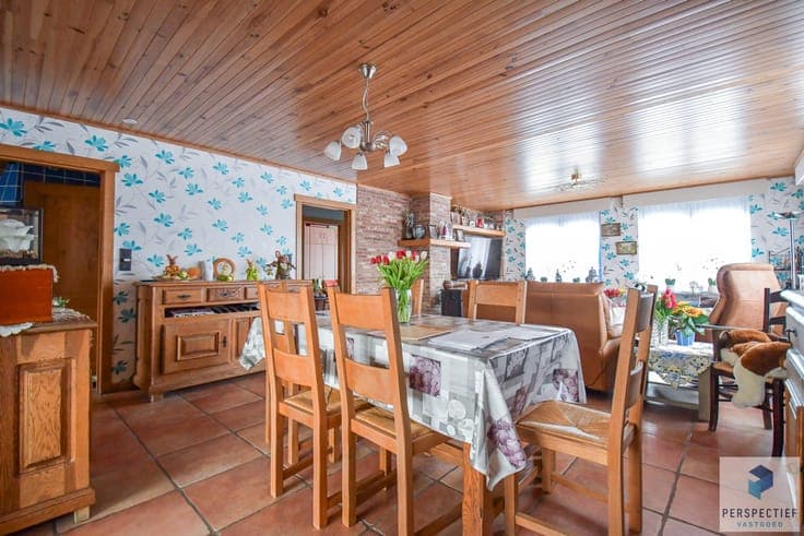 UITSTEKEND GELEGEN GELIJKVLOERSE WONING