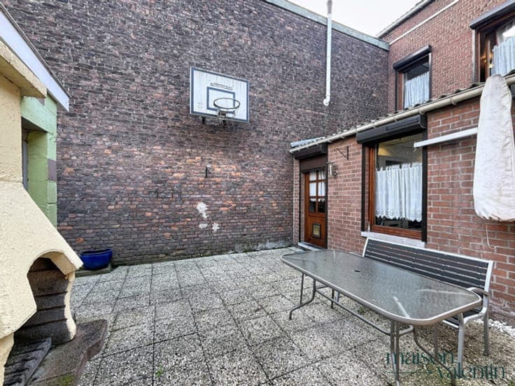 Move-in ready family home with garage