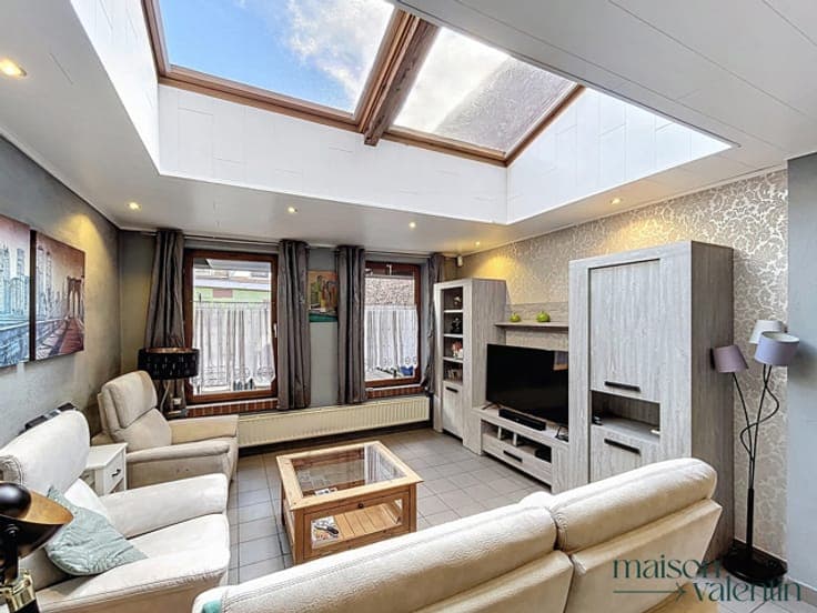 Move-in ready family home with garage