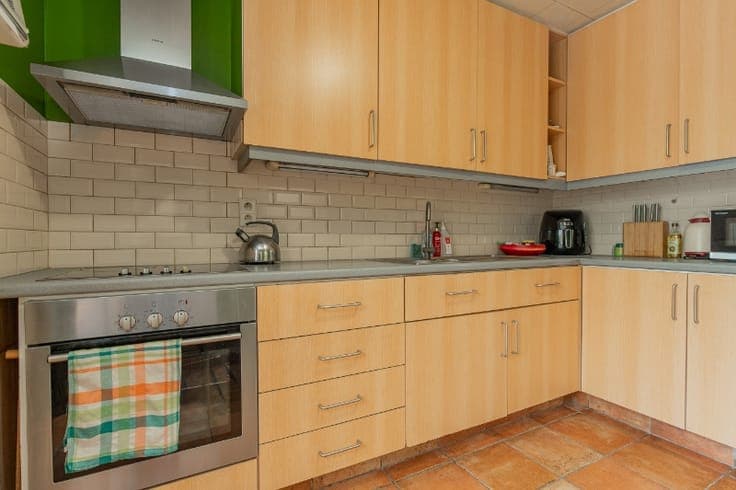 Charming family home with surprisingly spacious interiors...