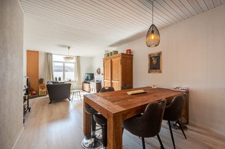 Lichtrijke stadswoning met terras en tuin