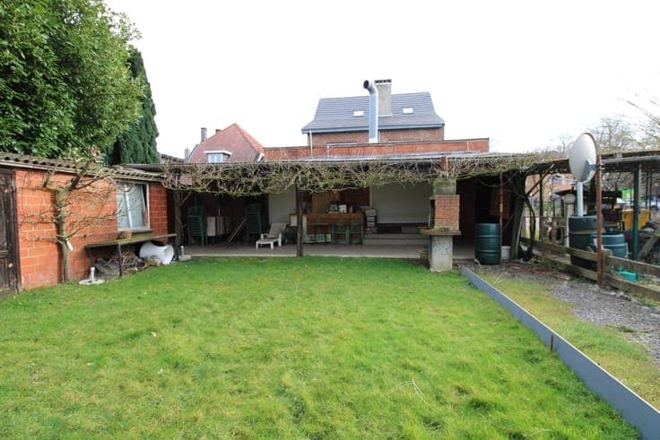 Very nice house - former restaurant
