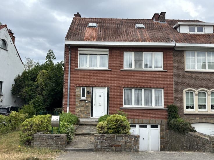Wezembeek-Oppem, 3 bedrooms, 193m2