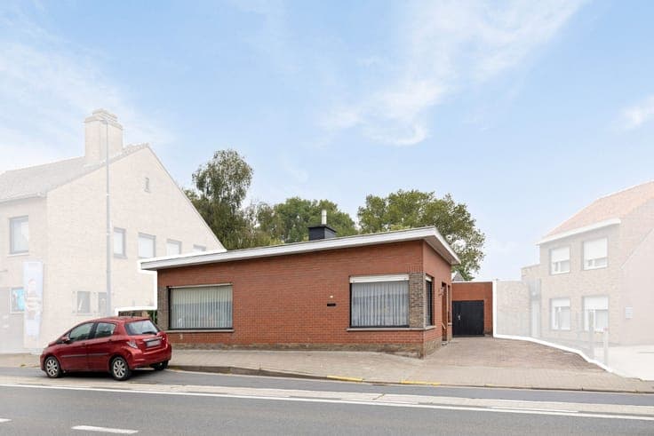 Gelijkvloerse woning met 3 slpk, garage en tuin