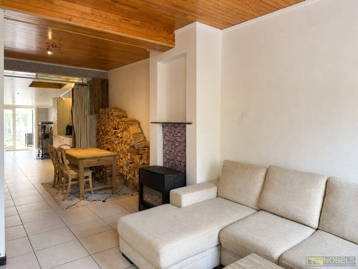 For sale, move-in ready terraced house with garden in Ronse