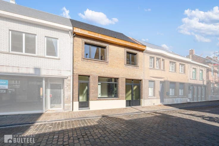 Compleet gerenoveerde woning (label A) met 5 slaapkamers!