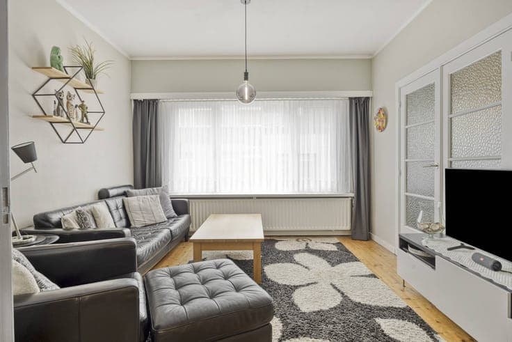 5 bedroom house with garden for sale in Hoboken