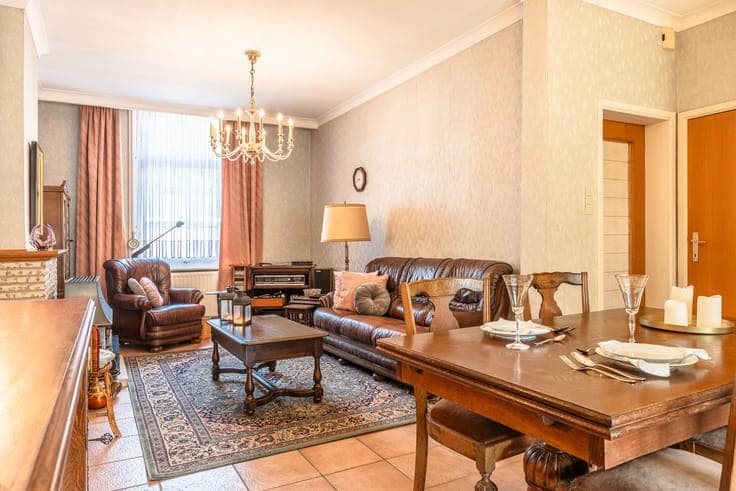 Charmant halfopen huis met 3 slaapkamers, garage en ruime...