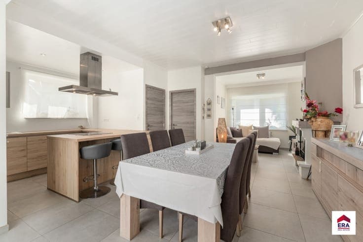 House in Sint-Pieters-Leeuw