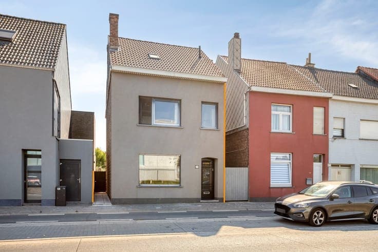 OOSTENDE: INSTAPKLARE GEZINSWONING MET 4 SLPKS & ZONNIGE ...