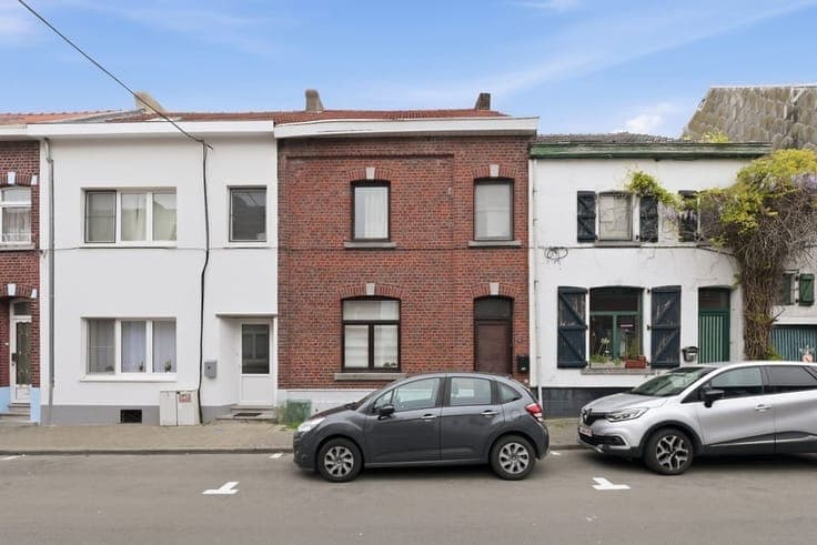 DEELS GERENOVEERDE WONING OP EEN GOEDE LOCATIE IN LANDEN