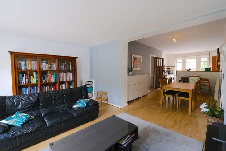 Just 3 km from Docks Bruxsel - Spacious House with Garden