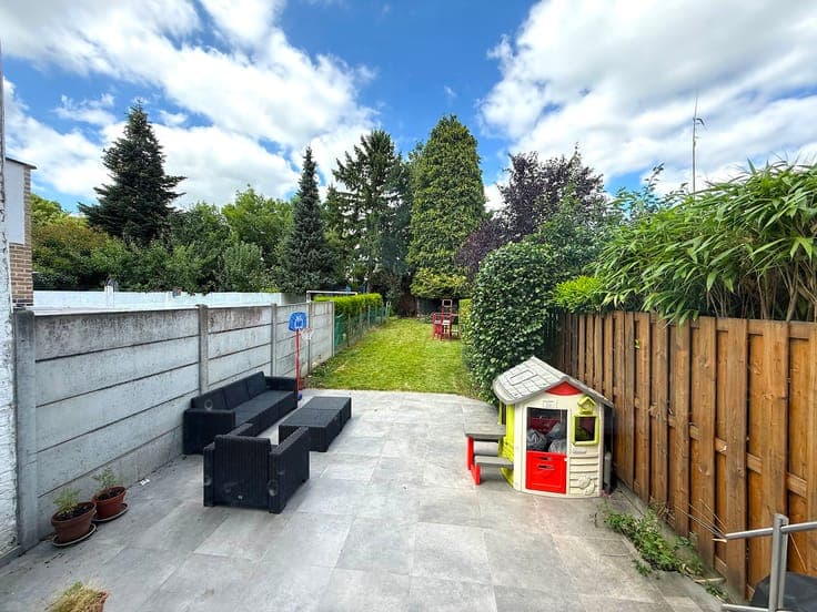 Just 3 km from Docks Bruxsel - Spacious House with Garden