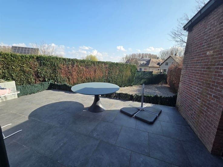 Zeer goed onderhouden 3-gevelwoning