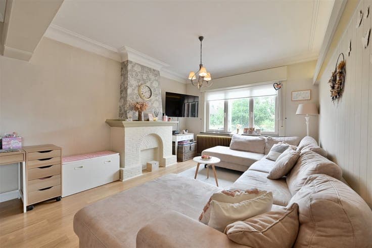 Spacious family home with 4 bedrooms and a garden in Itegem.