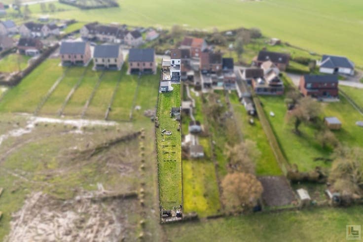 Volledig gerenoveerde woning met 3 slaapkamers 2 badkamer...