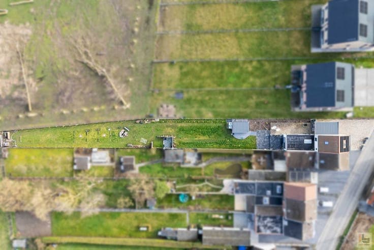 Volledig gerenoveerde woning met 3 slaapkamers 2 badkamer...