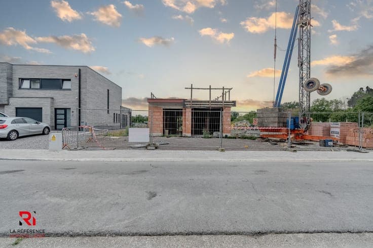 ANDERLUES – 2 NEW-BUILD HOUSES TO COMPLETE
