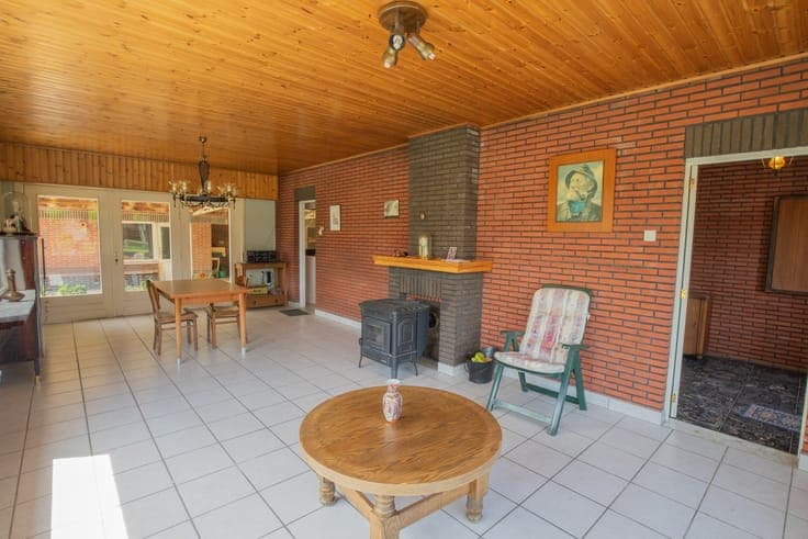 Volledig gelijkvloerse alleenstaande woning op een ruim p...