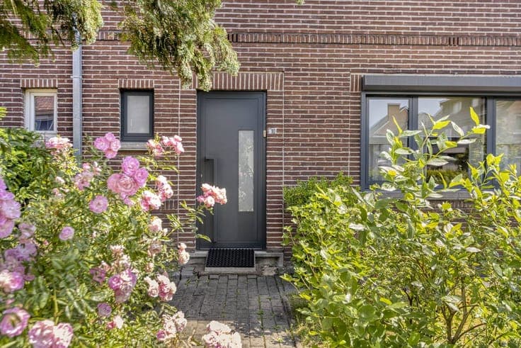 Family home to renovate in the Casterwijk