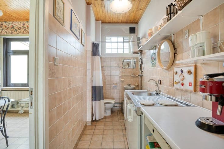 House with garage and two bedrooms for sale in Deurne