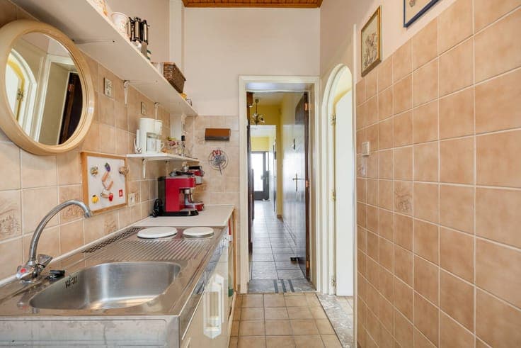 House with garage and two bedrooms for sale in Deurne