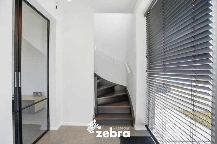 Moderne nieuwbouwwoning nabij stadsrand Roeselare.