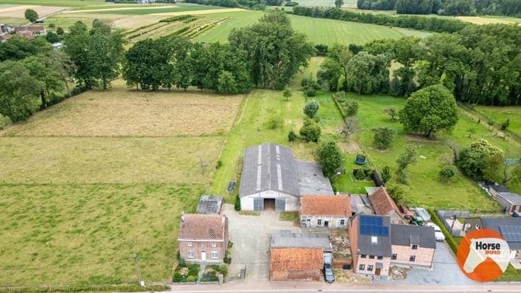 ERPE-MERE - Charmante hoeve met ruime loods op 1,33HA