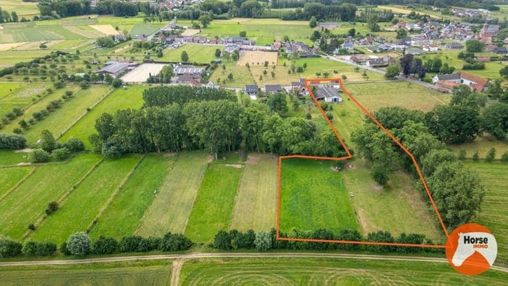 ERPE-MERE - Charmante hoeve met ruime loods op 1,33HA