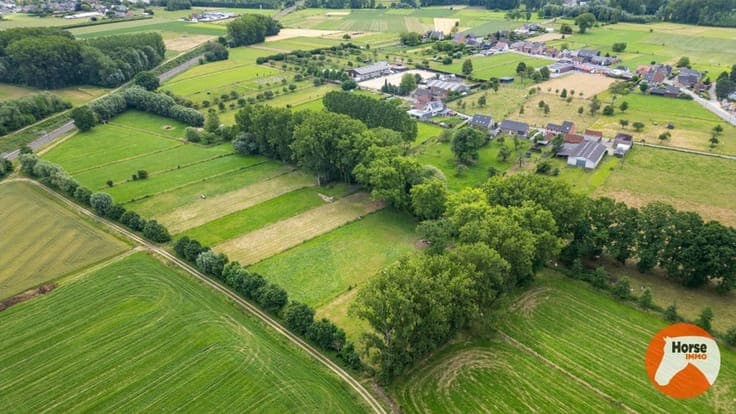 ERPE-MERE - Charmante hoeve met ruime loods op 1,33HA