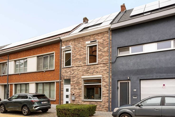 Move-in ready home near the centre of Brakel