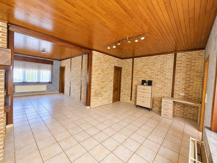 Ruime gezinswoning met 3 slaapkamers, garage en bijzonder...